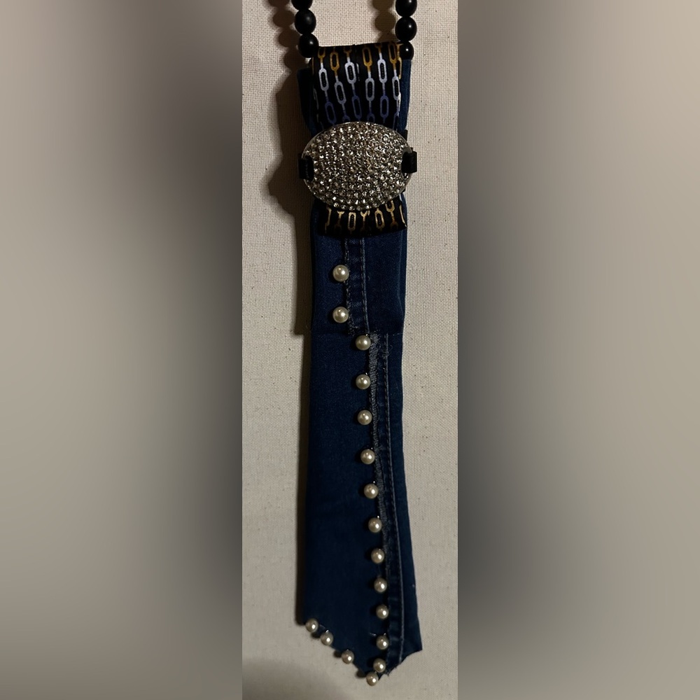 Pearl-Embellished Dark Blue Jeans